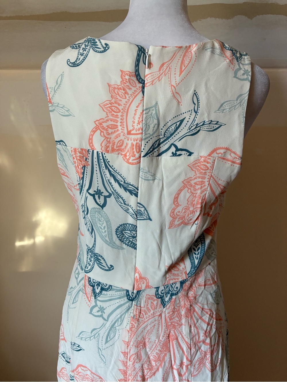 Shoshanna Silk Paisley Print Pleated Coral Blue Ivory Midi Dress size 6 - Picture 8 of 8
